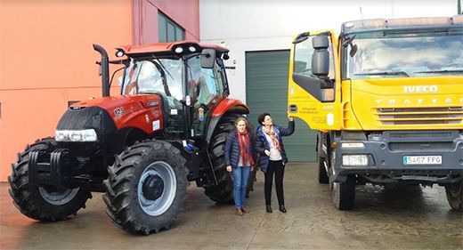 O Concello da Pastoriza adquire un tractor con dúas desbrozadoras e un camión de obra