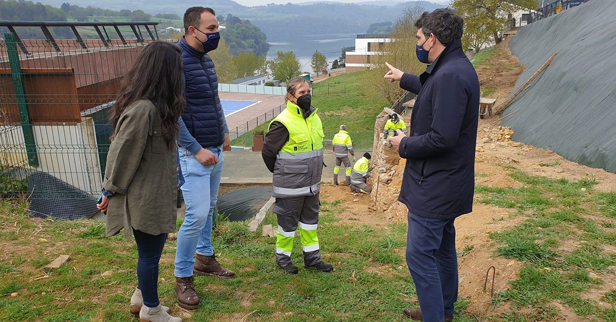 portomarin obradoiro emprego