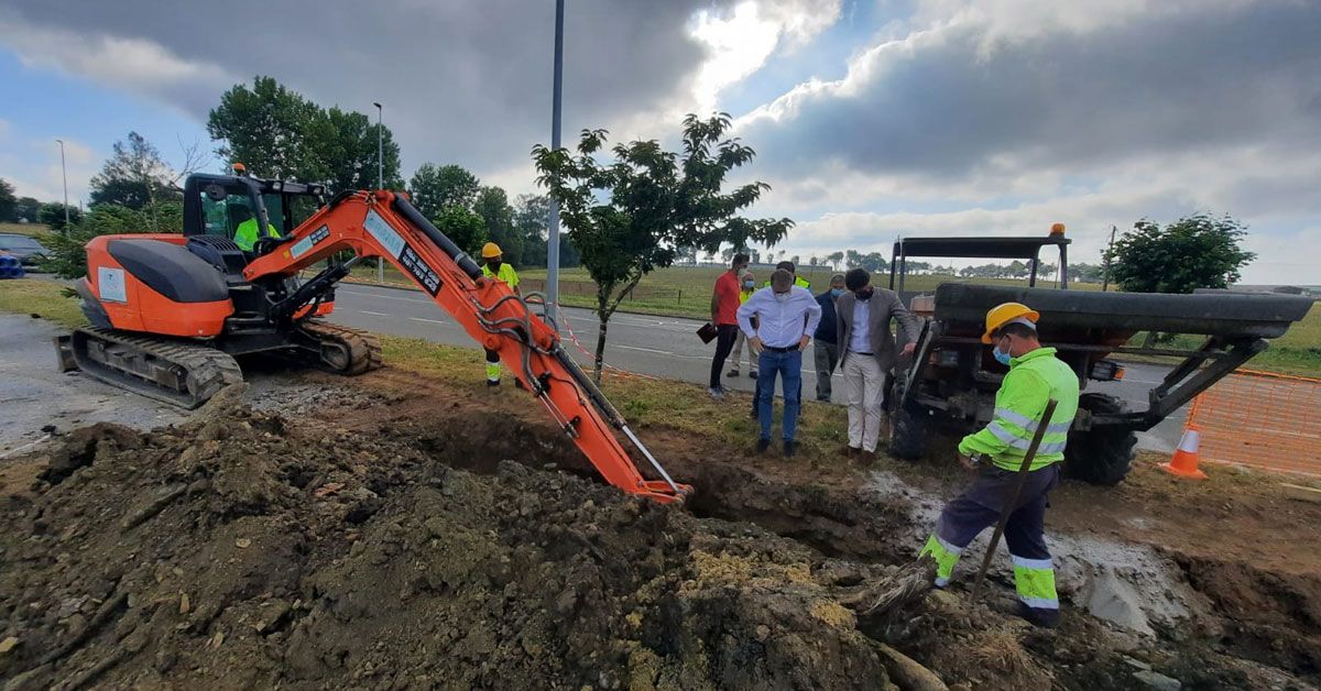 obras abastecemento de auga en castro de rei