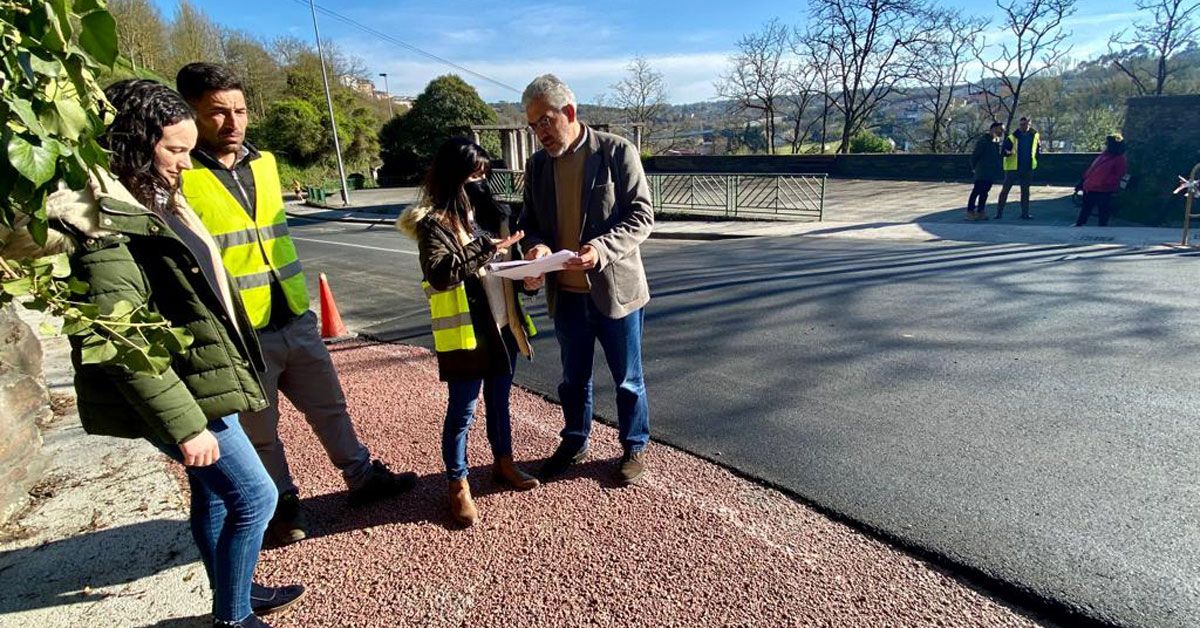 Instalación dun paso de peóns intelixente na rúa Santiago