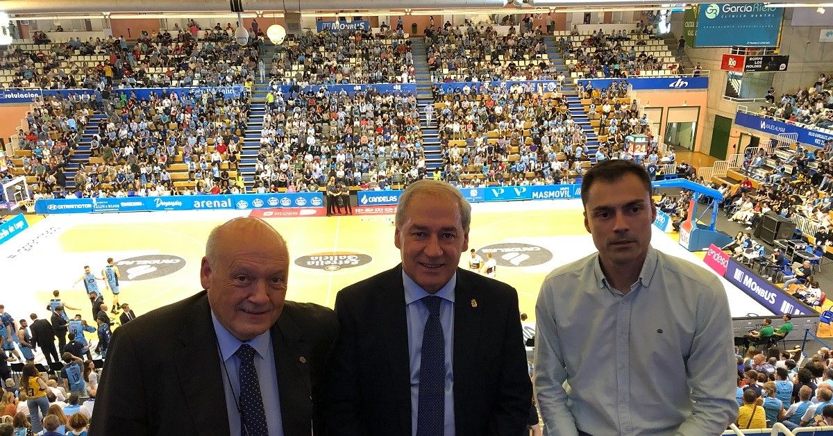 140522 Encontro Río Breogán  Unicaja Málaga   Presidente da Deputación(1)