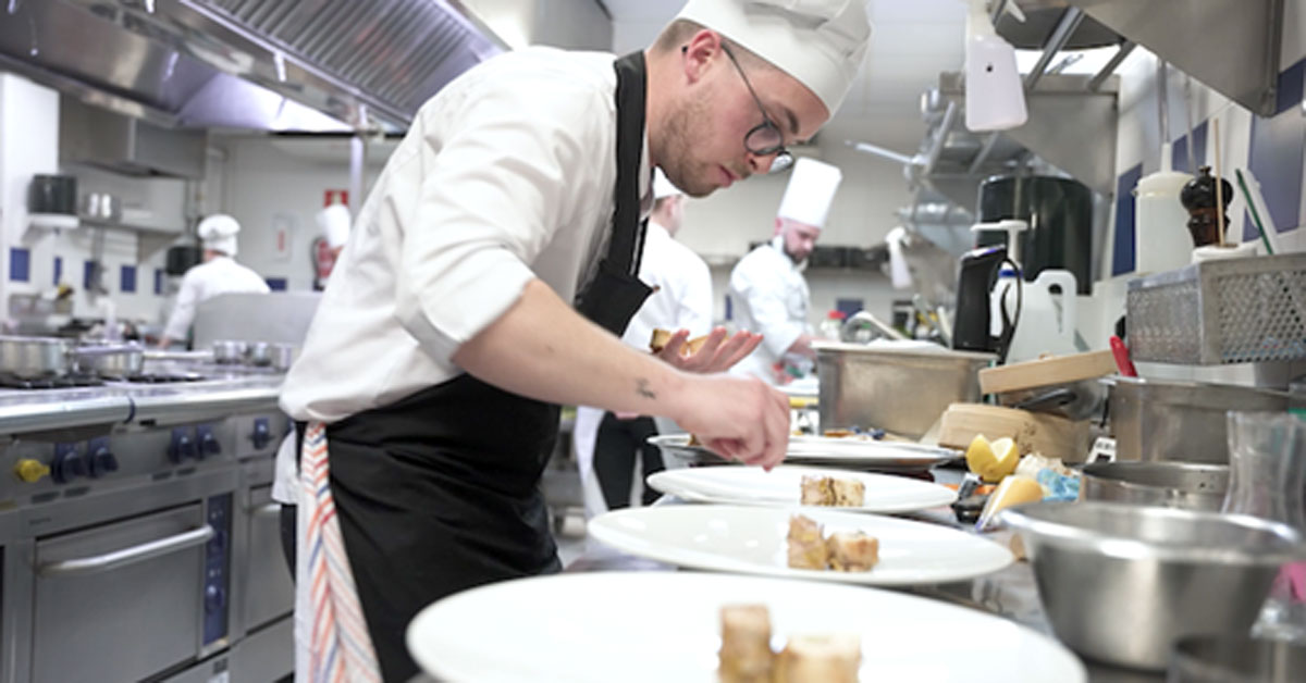 alejandro luis pena sanxillao estudante chef