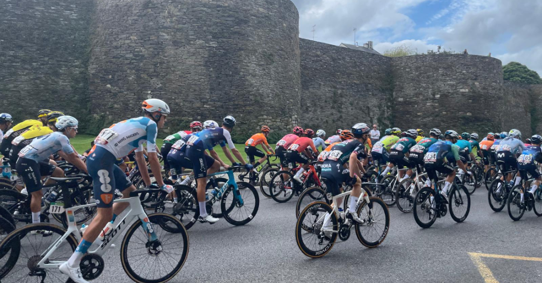 Imaxe da Volta Ciclista por Lugo