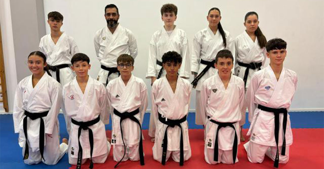 Escuela-Deportiva-Shihan-cintos-negro