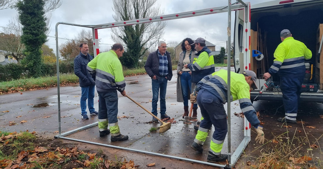 colocación-porterías-en-Piugos-Lugo