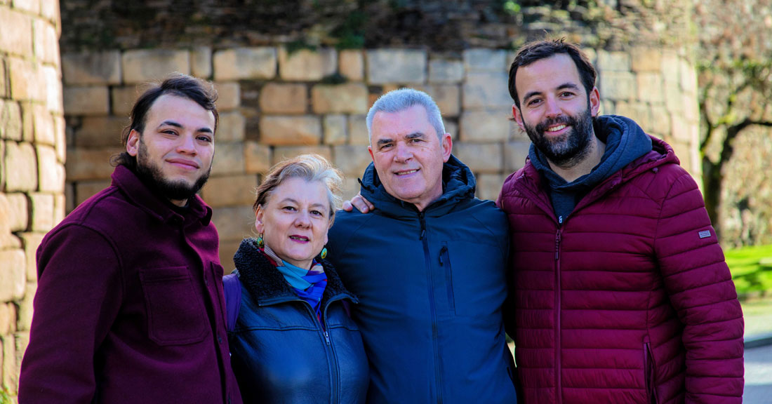 paseo-guiado-pola-muralla-Guido,-Toño-Nuñez,-Simón-Rodríguez-e-Ana-Dopazo