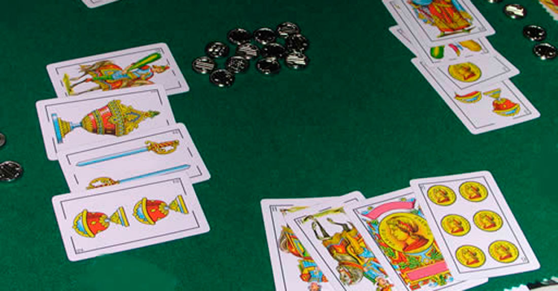 mus-xogo-cartas-mesa