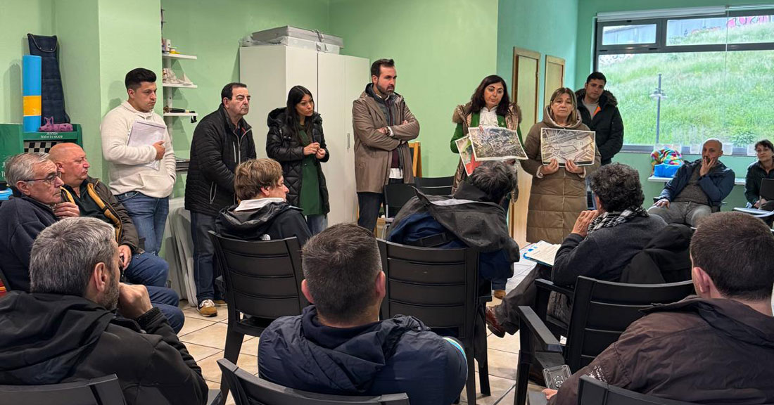PP-reunión-veciños-Paradai
