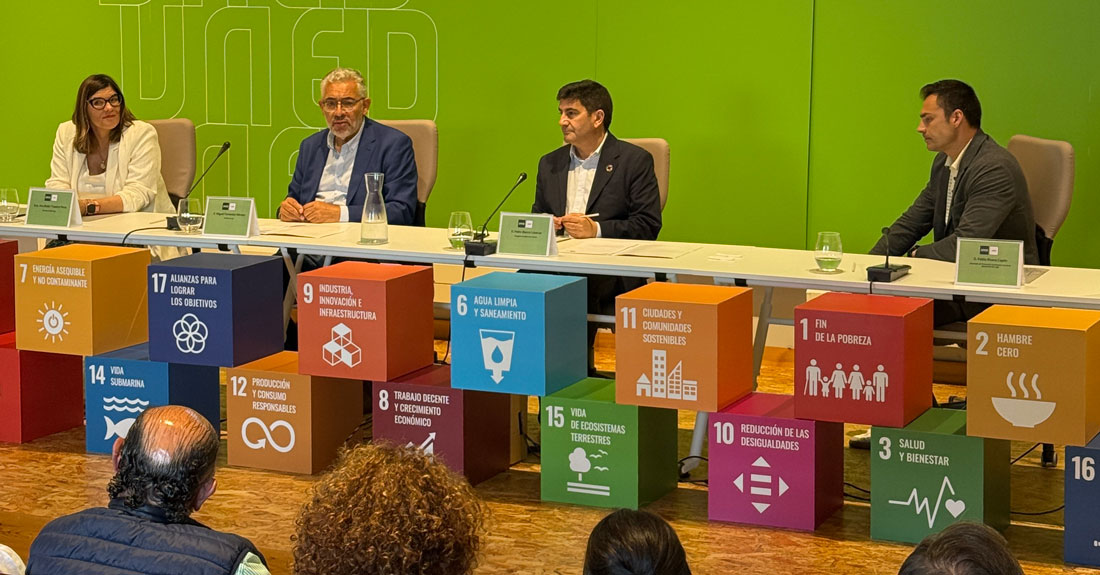 graduacion-UNED-Senior-2025