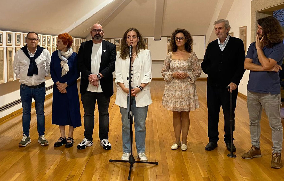 Castelao-debuxante-cunha-mostra-Museo-Lugo