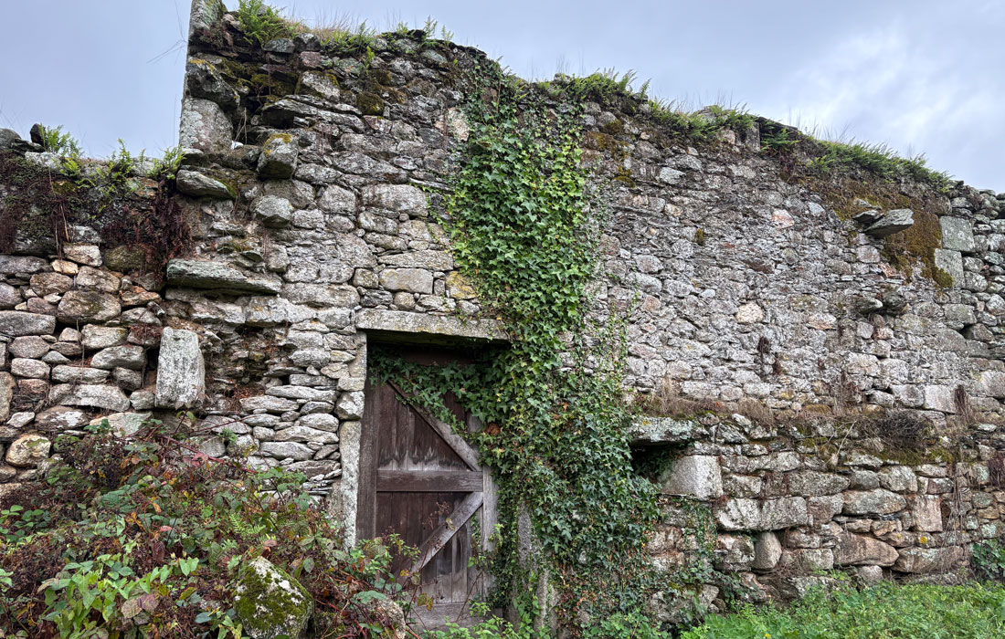 mosteiro-Vilar-de-Donas