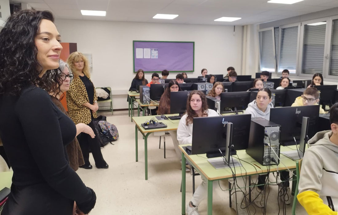 Ángeles-Novo-no-programa-Cambia-de-bando-IES-Anxel-Fole