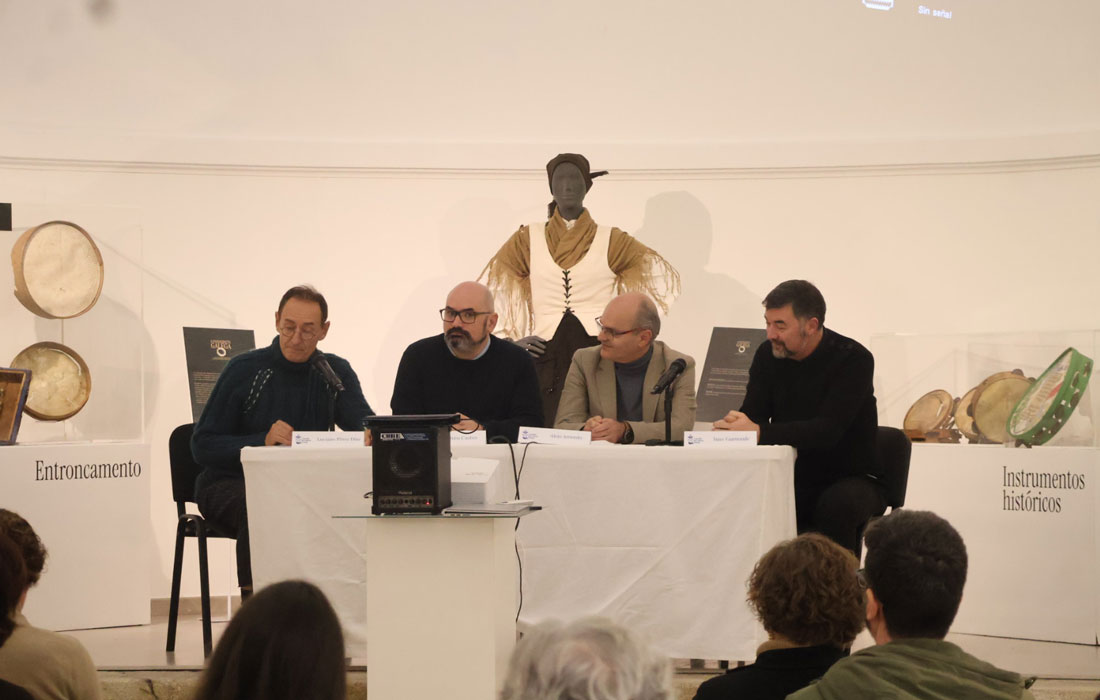 exposicion-A-pandeireta-galega-Capela-Santa-María-Lugo