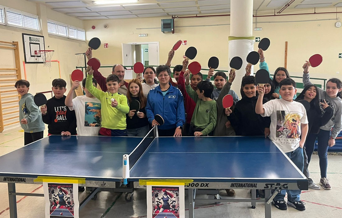 xogar-como-unha-muller-tenis-de-mesa-Dez-Portas-As-Mercedes-Lugo