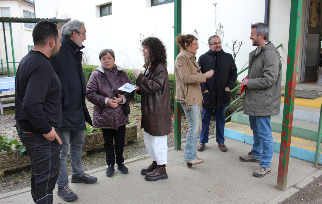 Bus-Nadela-reunion-tenencia-alcaldia-Lugo