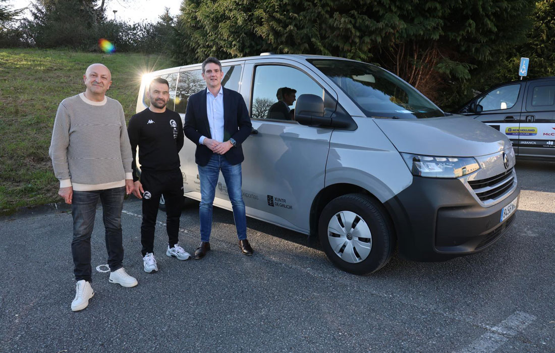 Furgoneta-Club-de-Loita-Lugo