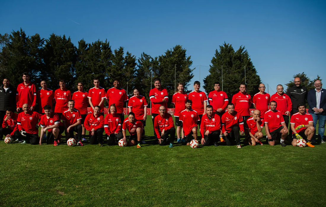 genuine-Efrén-Castro-Lugo