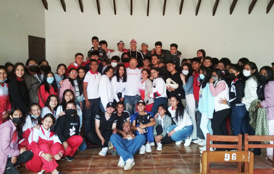 Escola-en-Vallegrande-Jesús-Antonio-Fernández-Olmedo