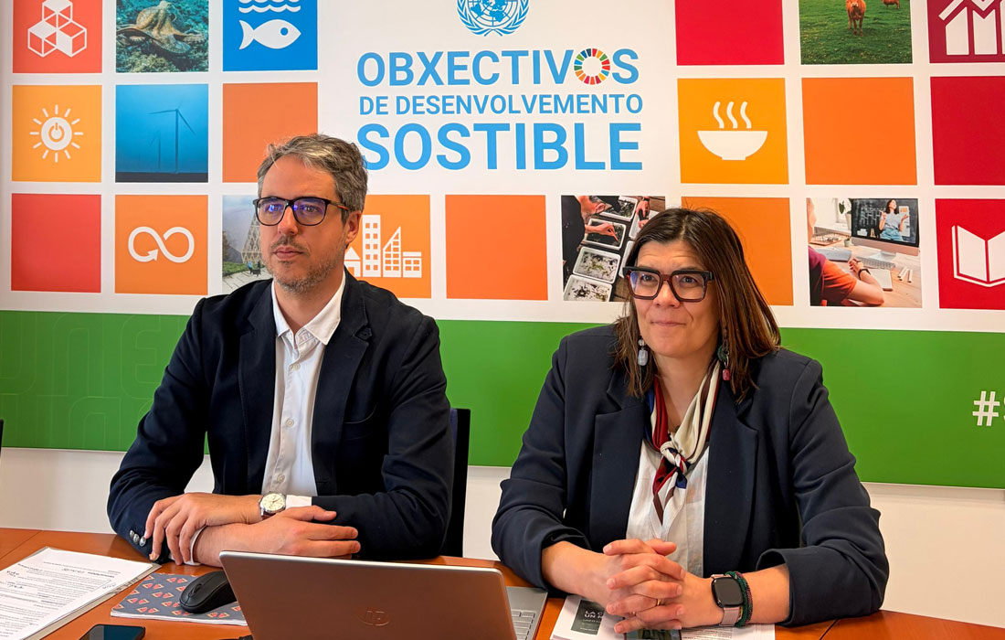 UNED-Lugo-comunicacion-Carlos-García-e-Ana-Traseira