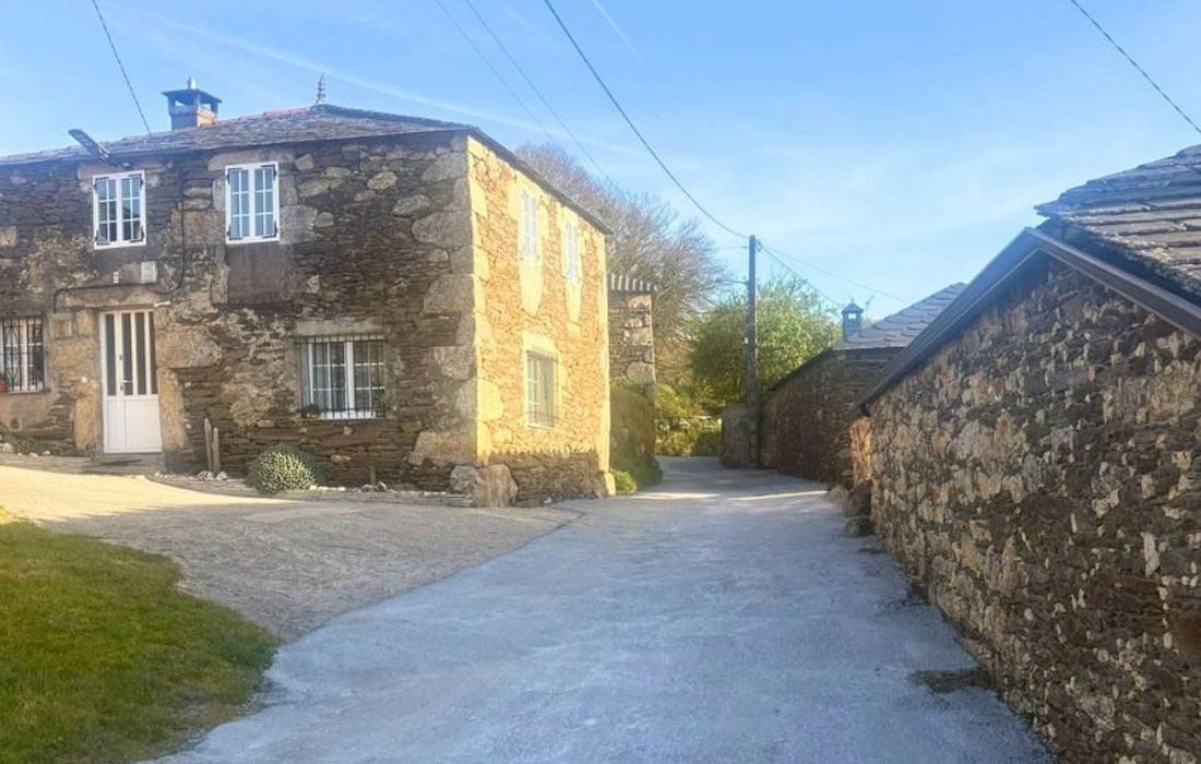 núcleo-de-Brea,-na-parroquia-da-Mota-Guntin