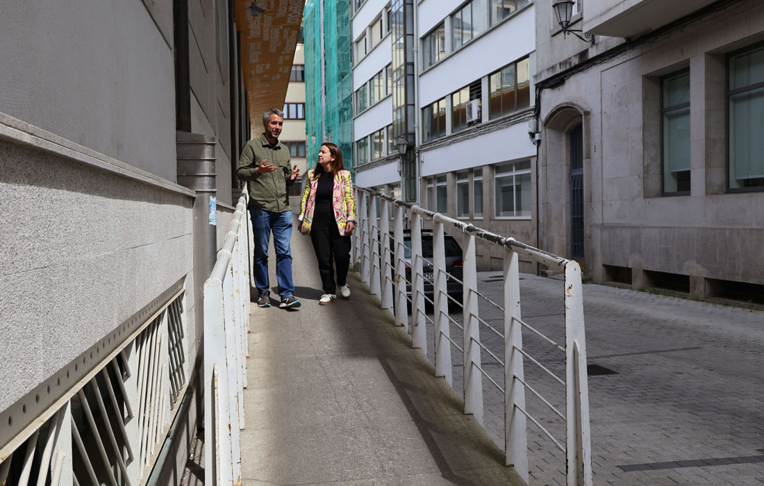 rampla-de-acceso-á-Praza-de-Abastos-Lugo