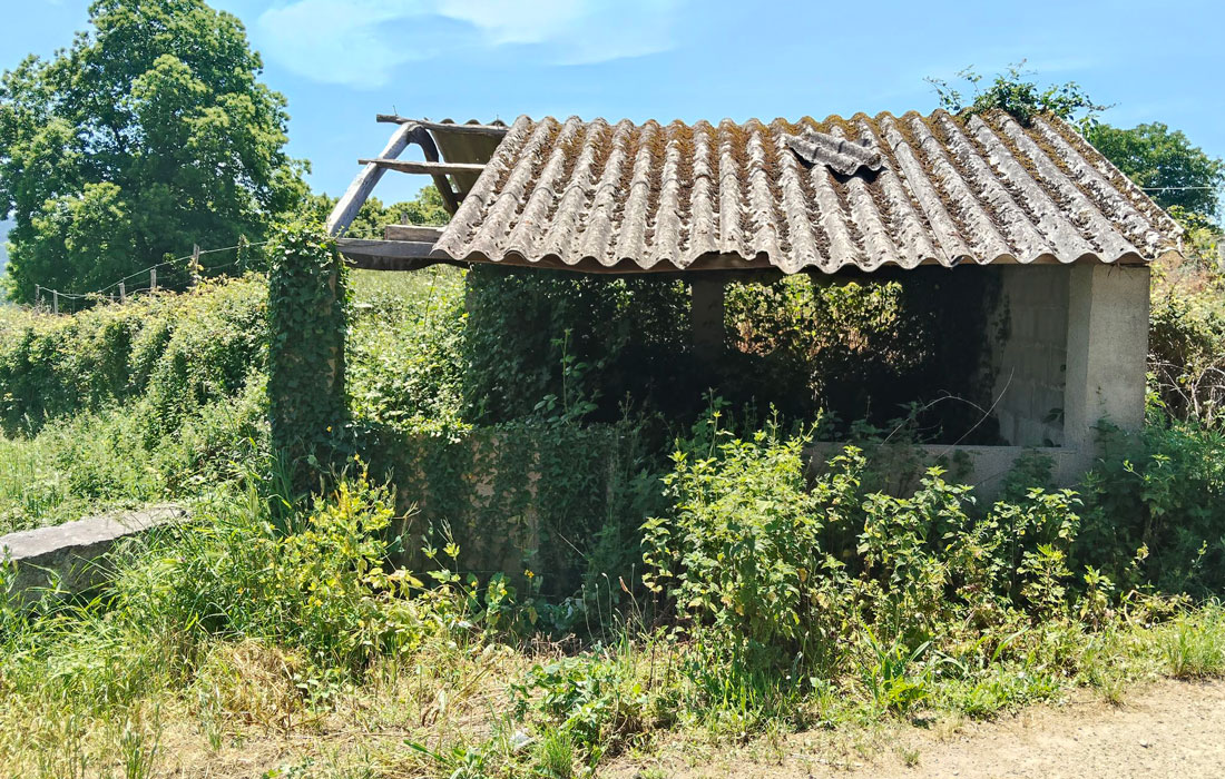 antigo-lavadoiro-de-Souto-de-Torres-Castroverde