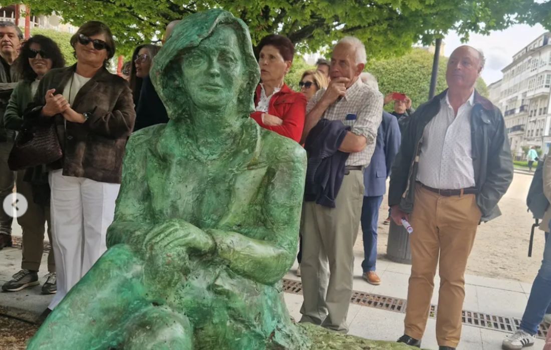 busto-paula-alvarellos