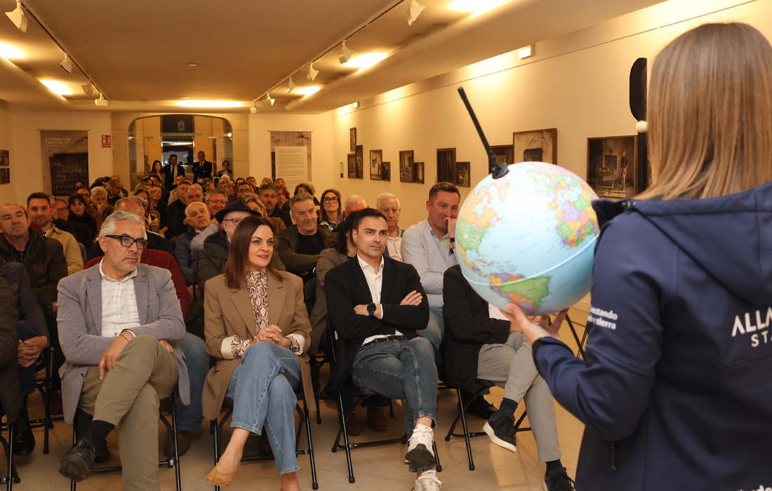 charla-sobre-eclipse-na-provincia