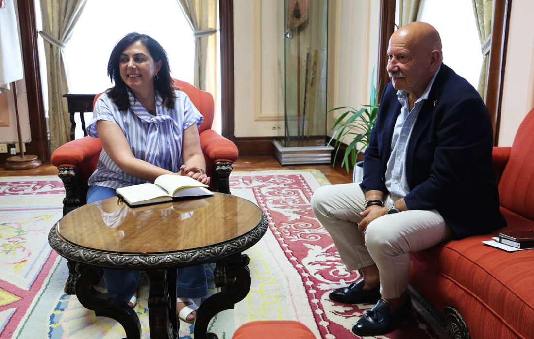 Reunión-Concello-de-Lugo-con-Antonio-de-los-Ojos-Confraría-do-Carme