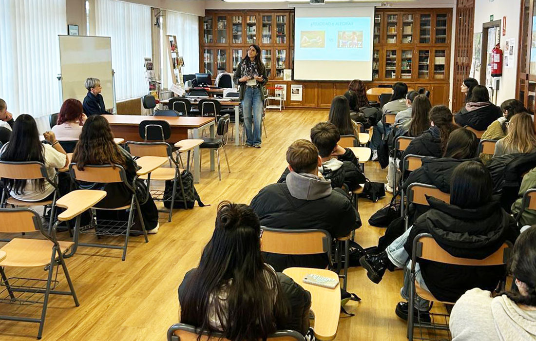charla-ONG-Escuela-Shantidi-Lugo