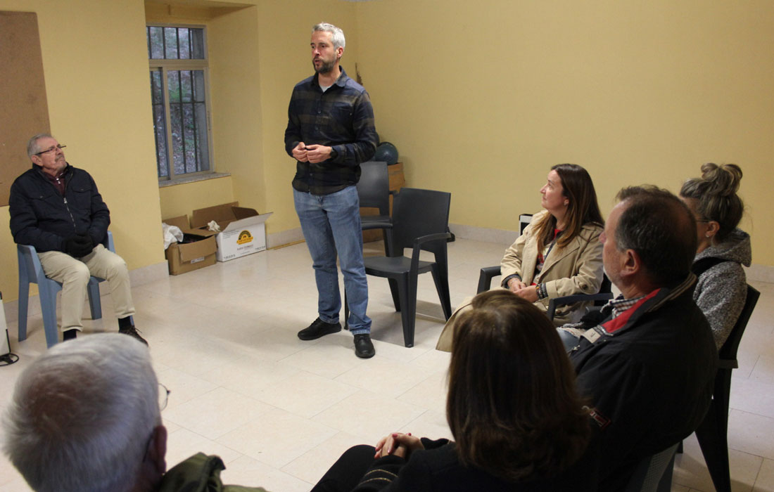 reunión-BNG-Lugo-en-Piugos-taxi-a-demanda