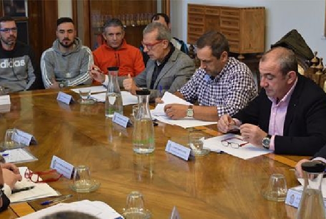 O Pleno do Consorcio de Bombeiros de Lugo contaba coa presenza de traballadores dos parques lucenses