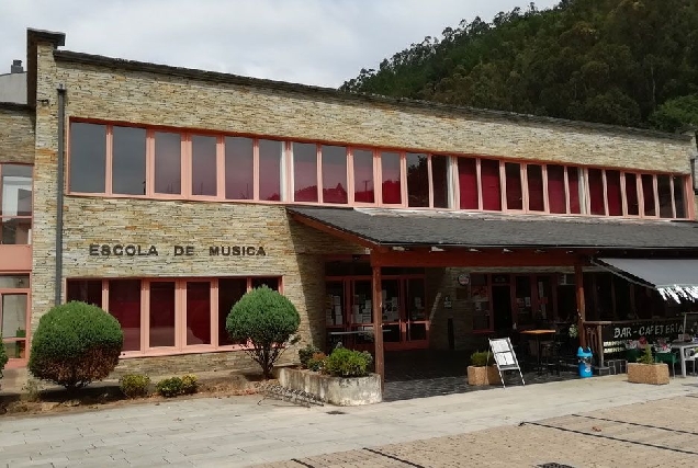 A Pontenova escola de musica e casa da cultura