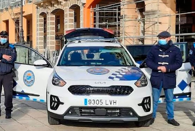 ribadeo coche policia local