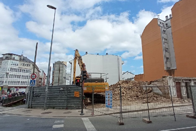 Demolicion derrubo esquina San Roque   Lugo (5)