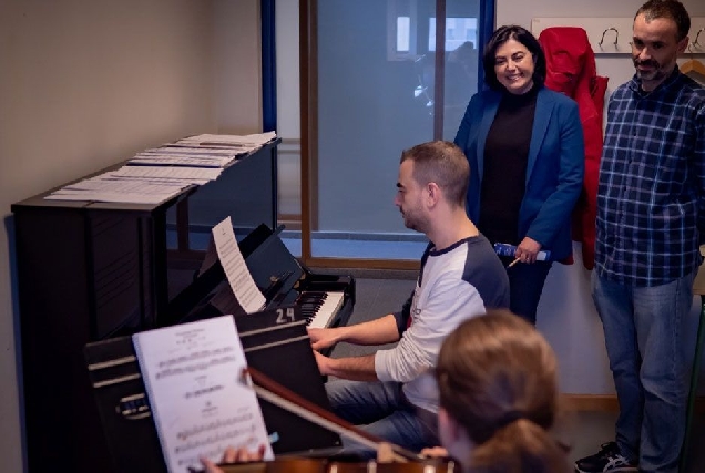 ESTUDOS MUSICAIS ELENA CANDIA VISITA