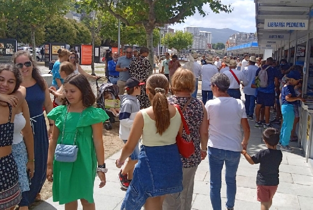 FEIRA DO LIBRO viveiro 2023 inauguracion