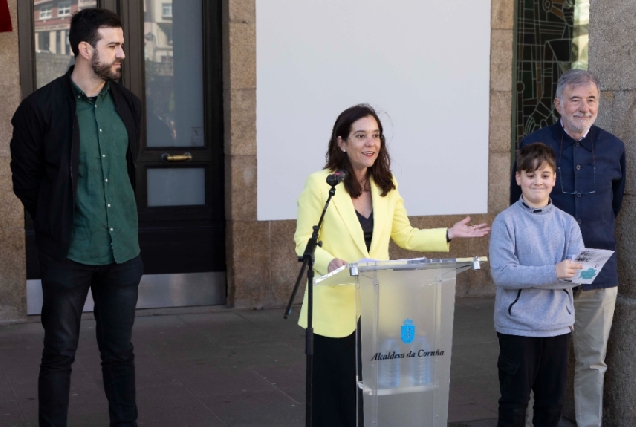 Imaxe da alcaldesa, Inés Rey, durante o acto de conmemoración da Escola de Ensino Galego