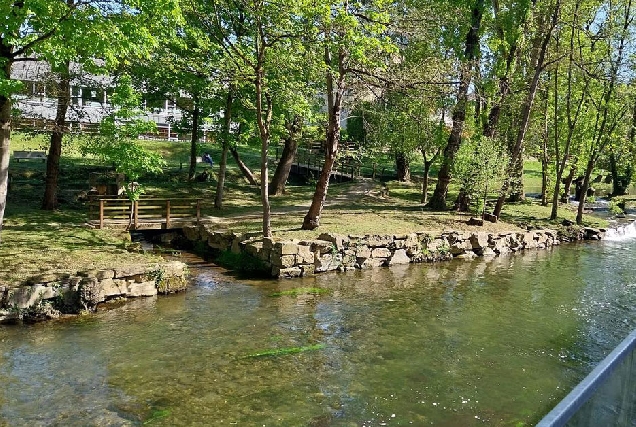 traballos no río de Sarria