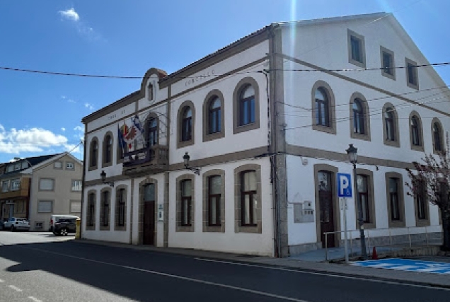 Imaxe da casa do Concello de Paderne