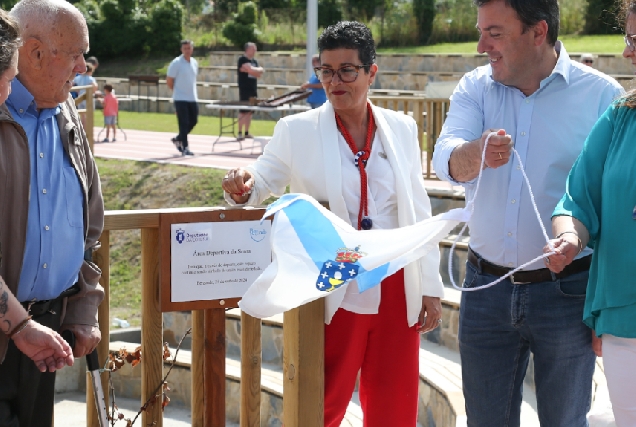 Imaxe da inauguración da área deportiva en Bergondo