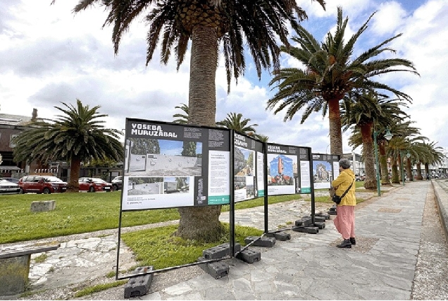 Imaxe da exposición no paseo marítimo de Santa Cristina