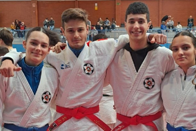 Leire Carrera, Guillermo Arenas, Rodrigo Álvarez y Carolina Araújo