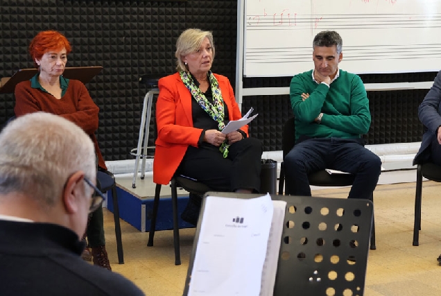 alcaldesa-de-Lugo-con-Banda-Municipal-de-Música-Escola-Municipal-de-Música